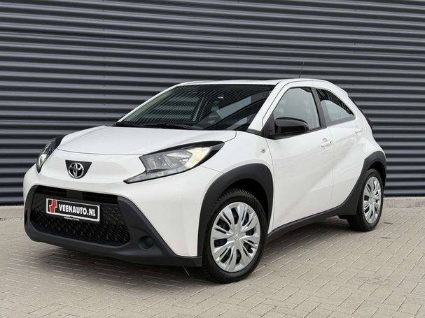 Toyota Aygo X 1.0 VVT-i 53 kW image number 13