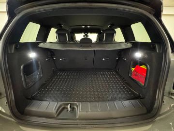Car image 33