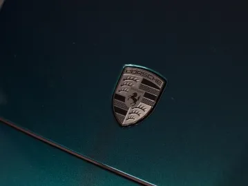Car image 34