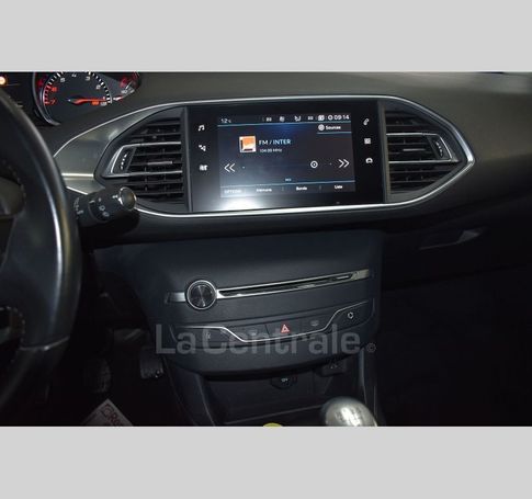 Peugeot 308 SW 1.2 PureTech 130 96 kW image number 12