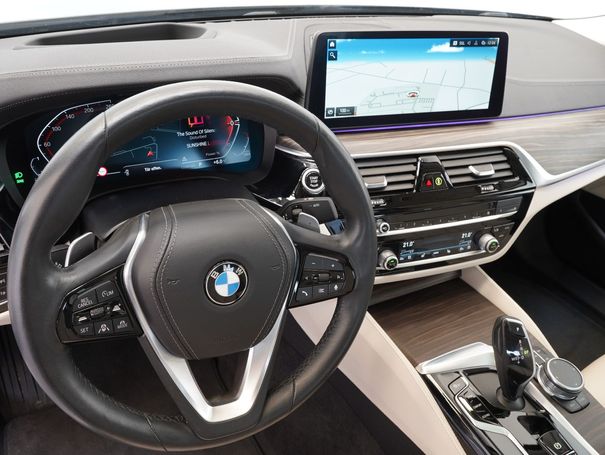 BMW 530d Luxury Line 210 kW image number 8