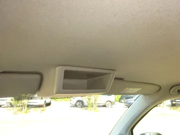Car image 33