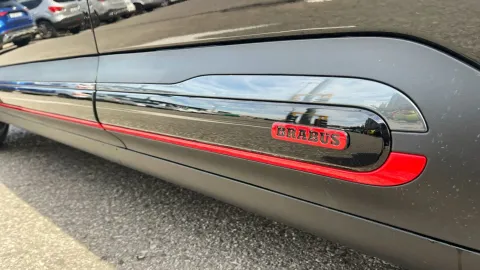 Car image 27