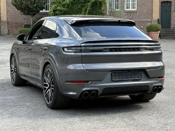 Car image 29