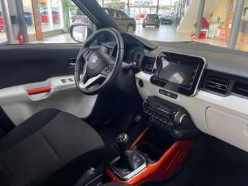 Car image 14