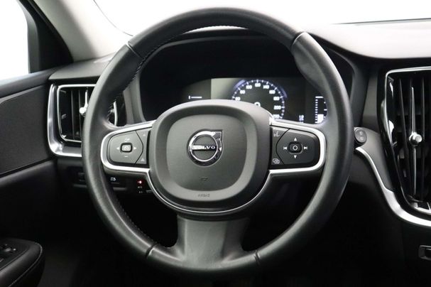 Volvo V60 D3 Momentum 110 kW image number 9