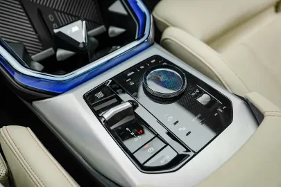 Car image 39