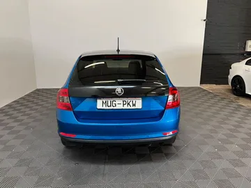 Car image 5