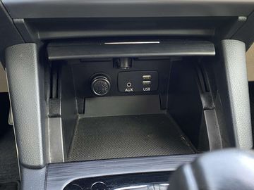 Car image 32