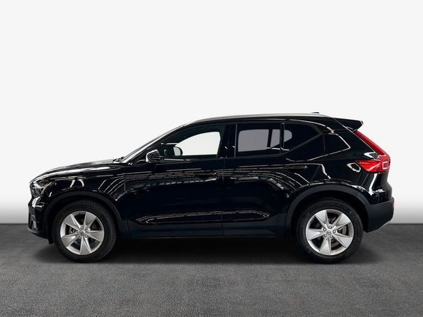 Volvo XC40 T2 Core 95 kW image number 2