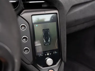 Car image 38