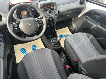 Car image 23