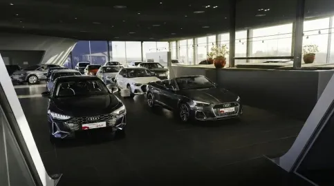 Car image 38
