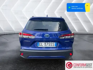 Car image 5