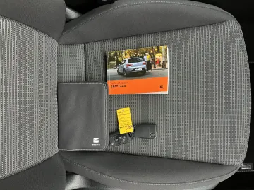 Car image 36
