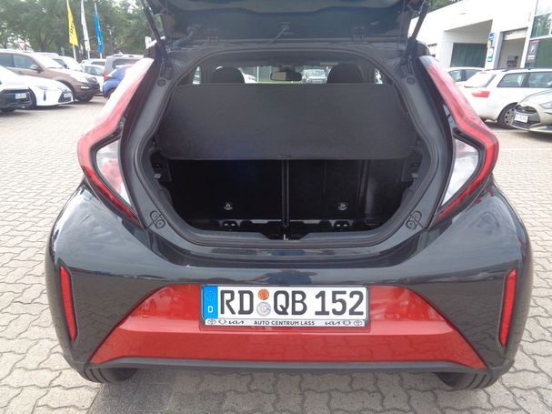 Toyota Aygo X 1.0 53 kW image number 5