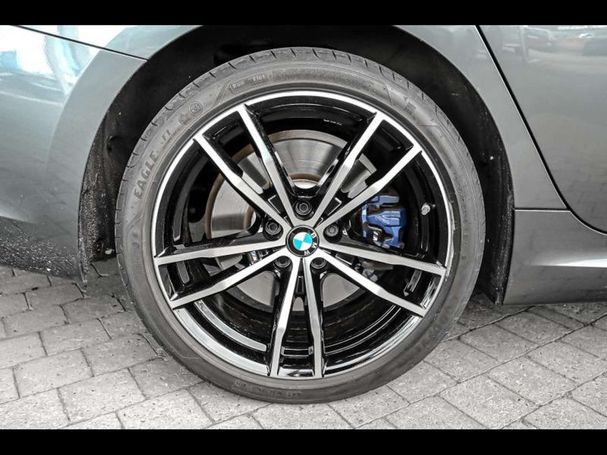 BMW 330e Touring M Sport xDrive 215 kW image number 5