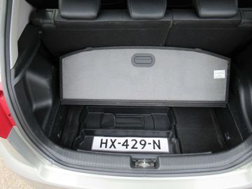 Car image 31