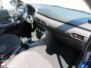 Car image 12