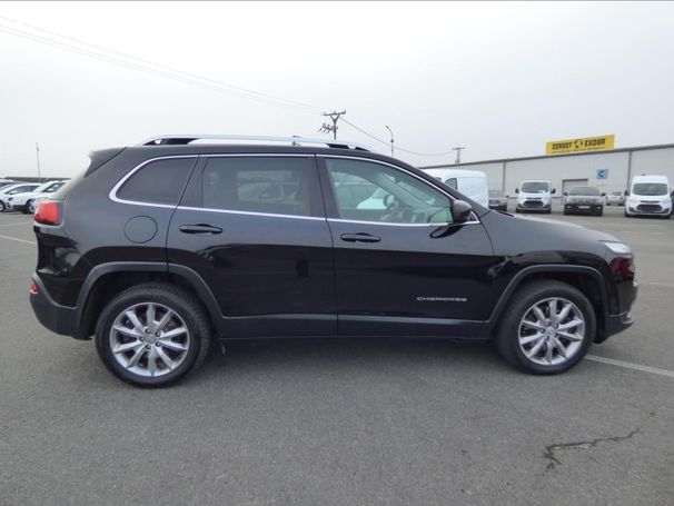 Jeep Cherokee 2.2 I 147 kW image number 2