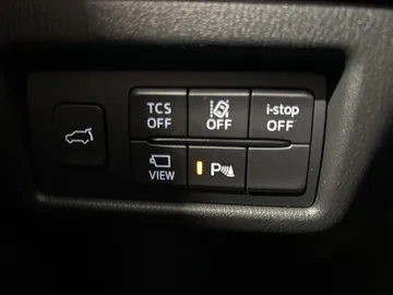 Car image 28