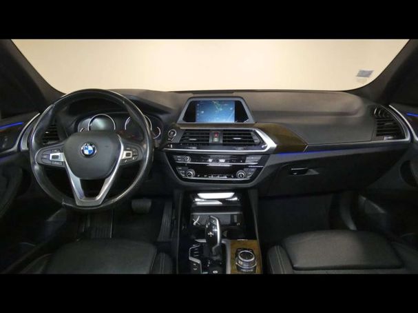 BMW X3 xDrive20d xLine 142 kW image number 9