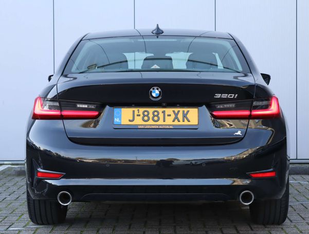 BMW 320i 135 kW image number 7