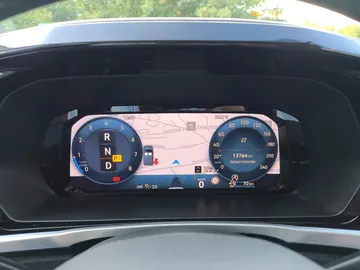 Car image 32