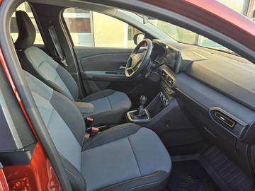 Car image 10