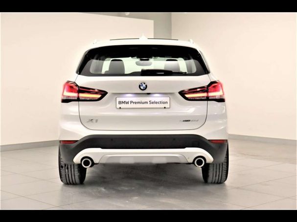 BMW X1 sDrive18d xLine 110 kW image number 5