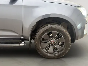 Car image 35