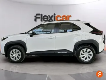 Car image 4