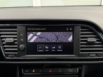Car image 35