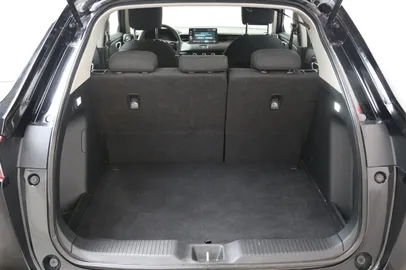 Car image 24