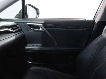 Car image 33