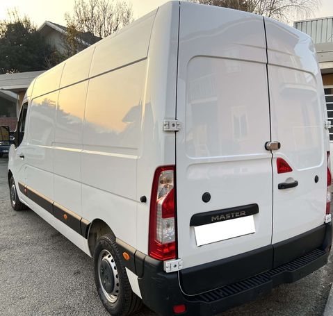 Renault Master 135 L3H2 99 kW image number 3