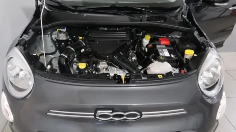 Car image 27