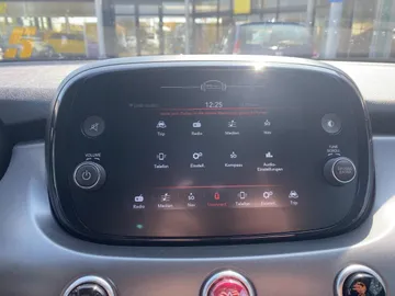 Car image 22