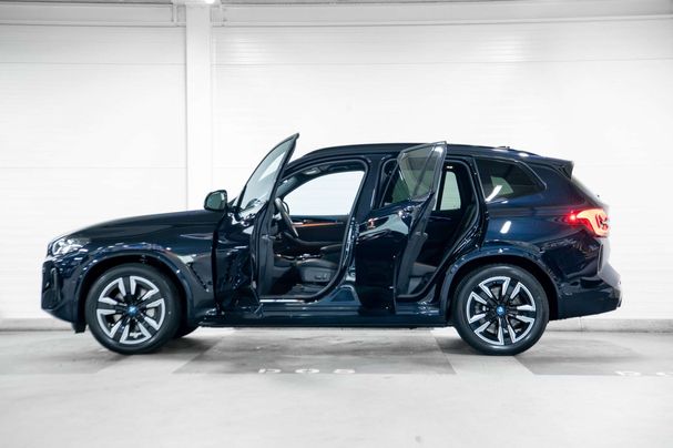 BMW iX3 M Sport 210 kW image number 5