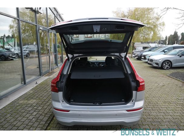 Volvo XC60 B4 Momentum Pro 145 kW image number 9