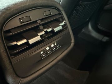 Car image 49
