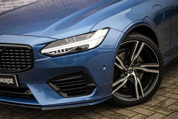 Volvo S90 T8 R Design AWD 300 kW image number 42