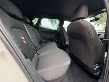 Car image 31