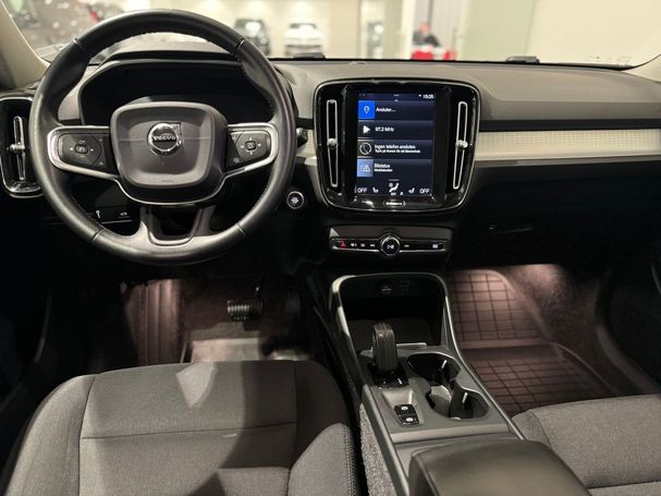 Volvo XC40 D3 Momentum 111 kW image number 6