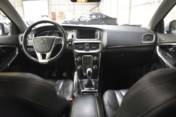 Volvo V40 T2 Inscription 90 kW image number 15