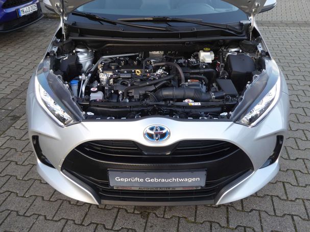 Toyota Yaris Hybrid 85 kW image number 16