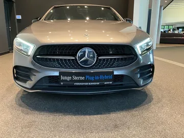 Car image 28