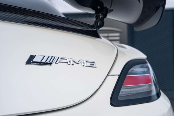 Mercedes-Benz SLS AMG 420 kW image number 38