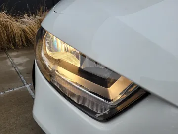 Car image 35