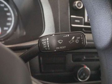 Car image 35